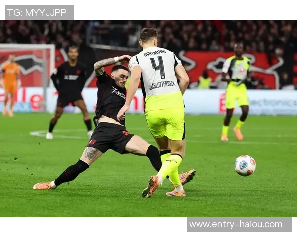 多特蒙德发布新海报展示施洛特贝克阿德耶米与格里马尔多精彩瞬间